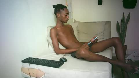 Snapshot of kinkybby_ chatting on March 12, 2025, 11:20 am kinkybby_ online show from March 12, 2025, 11:20 am