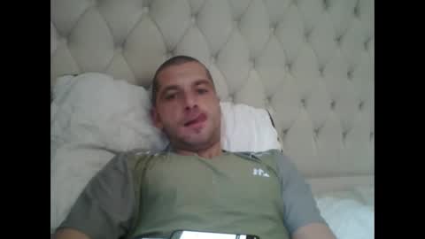kinkycouple147 online show from April 28, 2026, 4:23 pm