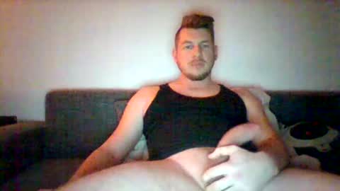 kinkylionboy online show from December 5, 2024, 3:28 pm