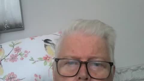 kinkynylons60 online show from September 19, 2025, 11:55 am