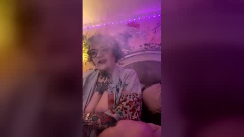 Snapshot of kinkypinkyplay2 chatting on February 13, 2026, 9:44 pm Kinky Pinky online show from February 13, 2026, 9:44 pm