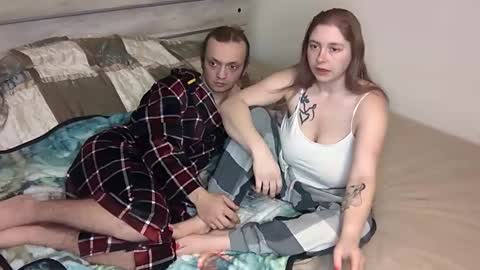 kinkyqueenandpet95 online show from February 3, 2025, 4:25 am