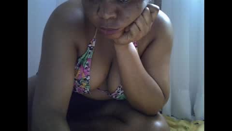 Snapshot of kinkyxxjuice chatting on October 29, 2025, 6:37 am kinkyxxjuice online show from October 29, 2025, 6:37 am