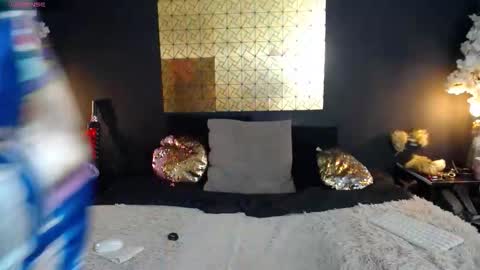 Snapshot of kinkyy_mom chatting on October 31, 2025, 4:30 pm kinkyy_mom online show from October 31, 2025, 4:30 pm