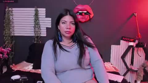 Snapshot of kinkyy_mom chatting on August 1, 2026, 1:21 pm kinkyy_mom online show from August 1, 2026, 1:21 pm