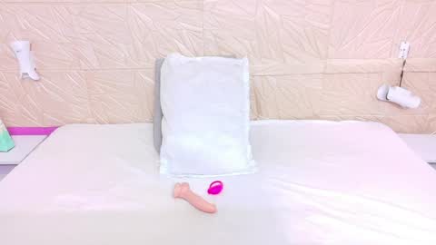 kinkyy_redhead online show from May 7, 2026, 11:26 am