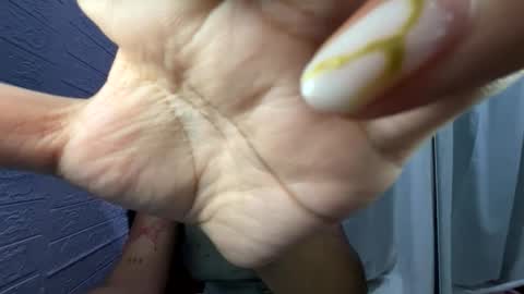 kinnalicous online show from April 21, 2026, 11:38 am