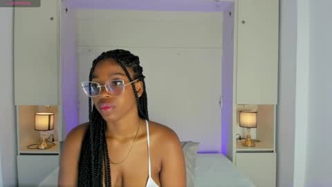 Snapshot of kiomarabaker chatting on October 5, 2025, 12:03 pm M A R A online show from October 5, 2025, 12:03 pm