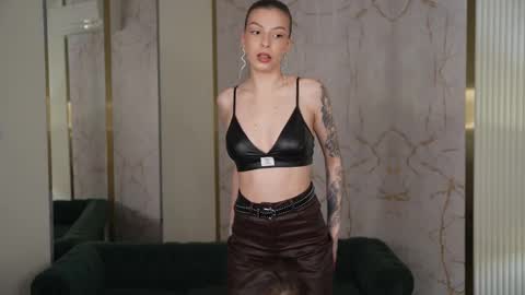 Sweet girls online show from February 22, 2025, 5:02 pm