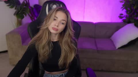 Sweet girls online show from September 19, 2025, 11:05 pm