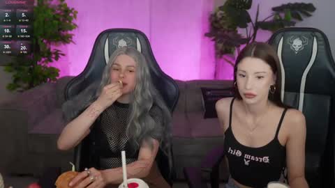 Sweet girls online show from April 22, 2026, 7:15 pm