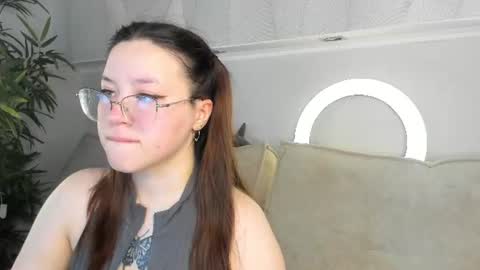 Kira Be11 online show from June 22, 2026, 12:02 am
