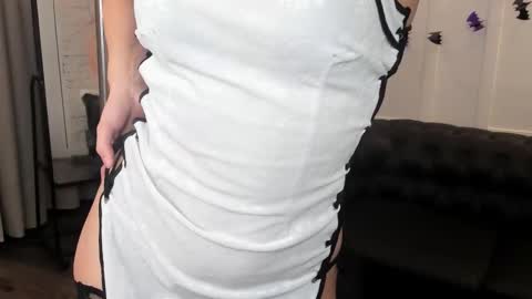 Snapshot of kira_energy chatting on October 26, 2025, 2:06 am kira_energy online show from October 26, 2025, 2:06 am