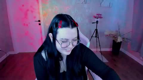 kira online show from March 26, 2026, 1:22 am