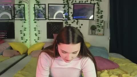 Snapshot of kira_jin chatting on February 19, 2025, 12:33 pm kira_jin online show from February 19, 2025, 12:33 pm