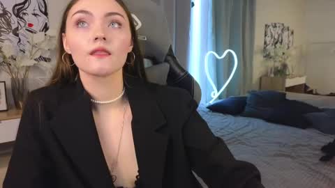 Snapshot of kira_jin chatting on March 4, 2025, 11:40 am kira_jin online show from March 4, 2025, 11:40 am