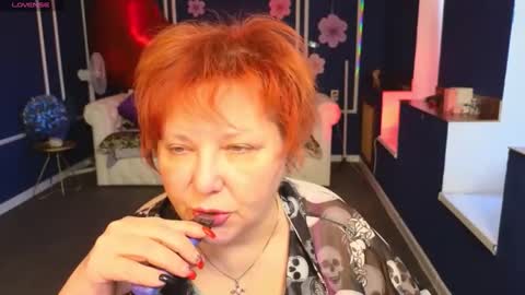 Kira Kennet online show from April 27, 2026, 7:39 am