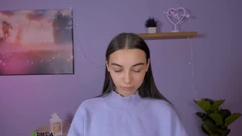 kira_light__ online show from December 17, 2025, 9:59 am