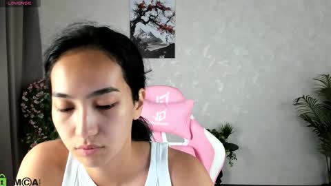 Snapshot of kira_lilian chatting on September 21, 2025, 3:41 am Aura online show from September 21, 2025, 3:41 am