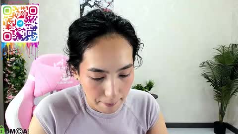 Snapshot of kira_lilian chatting on October 14, 2025, 2:23 am Aura online show from October 14, 2025, 2:23 am