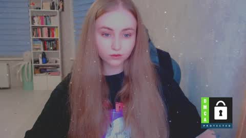 Snapshot of kira_love_sleep chatting on December 2, 2024, 4:31 pm you know thumb up me please its important online show from December 2, 2024, 4:31 pm