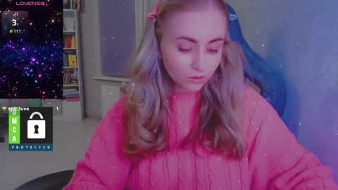 you know thumb up me please its important online show from November 8, 2025, 4:18 pm