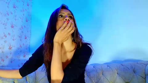 kira online show from October 7, 2025, 11:51 am