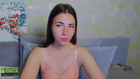 Kira online show from June 17, 2026, 6:53 pm