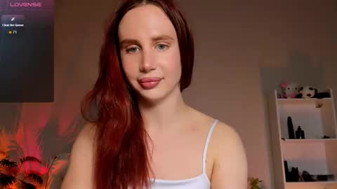 Snapshot of kira_sunrise chatting on October 1, 2025, 2:45 pm Kira online show from October 1, 2025, 2:45 pm