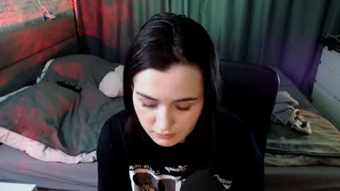 Kira  follow me  online show from January 1, 2025, 3:56 am