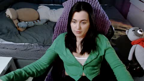 Kira  follow me  online show from January 17, 2025, 1:47 am