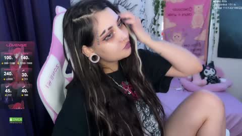 kira_yung online show from December 30, 2024, 5:44 pm