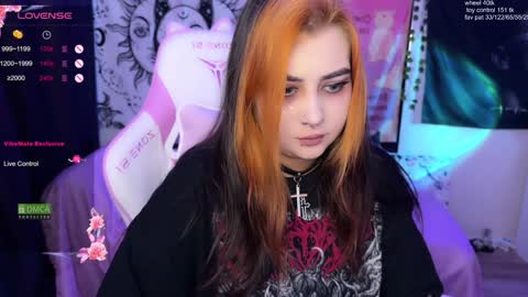 kira_yung online show from February 1, 2025, 5:26 pm
