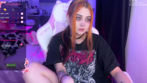 kira_yung online show from February 6, 2025, 8:45 pm