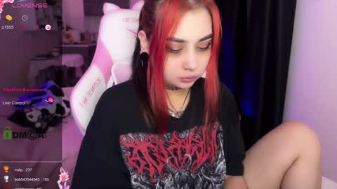 kira_yung online show from February 19, 2025, 5:49 am