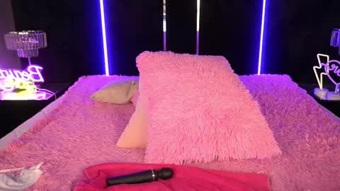 Kira online show from March 8, 2025, 12:44 am