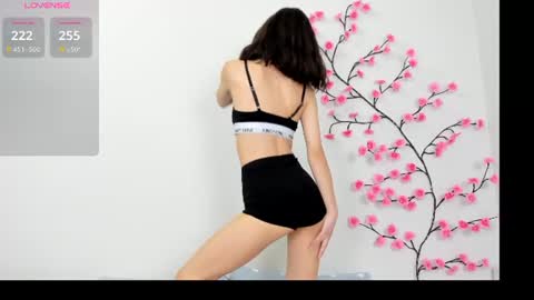 kiraeko online show from June 13, 2026, 5:27 am