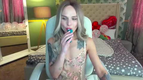 kiragrayyy online show from February 11, 2025, 1:41 pm