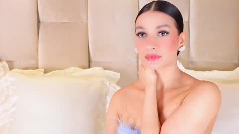 kira online show from December 22, 2025, 2:30 am