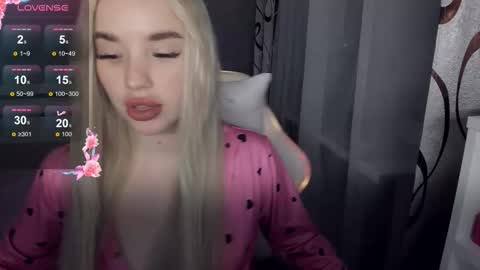 Snapshot of kirakrox chatting on February 17, 2026, 6:14 pm kirakrox online show from February 17, 2026, 6:14 pm