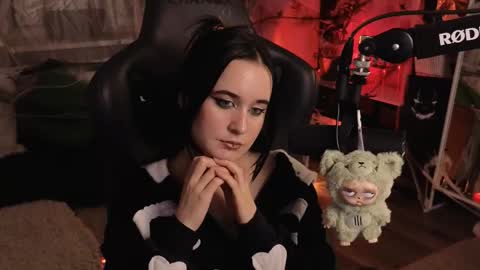 Snapshot of kiralilime chatting on November 2, 2025, 1:19 am Kira online show from November 2, 2025, 1:19 am