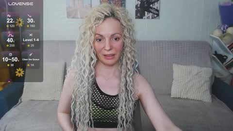 kiramartins cat online show from November 30, 2025, 6:56 pm