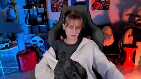 Snapshot of kiramontoyaa chatting on September 19, 2025, 5:57 pm Kira online show from September 19, 2025, 5:57 pm