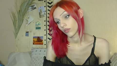 Kira online show from May 11, 2026, 4:04 pm