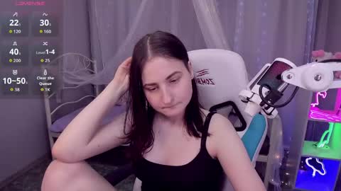 KiraParker online show from April 19, 2026, 6:10 pm