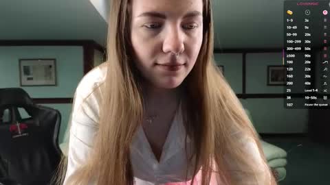  Kira  online show from February 2, 2026, 2:43 am