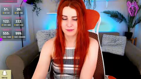 kiraxmoon online show from February 4, 2025, 10:32 am
