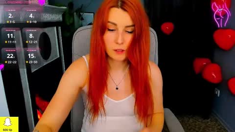 kiraxmoon online show from February 15, 2025, 10:22 am
