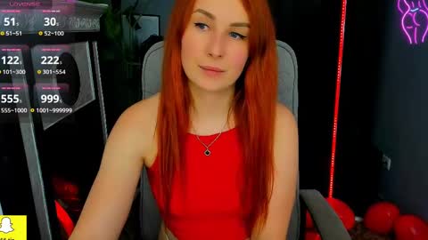 kiraxmoon online show from February 19, 2025, 10:34 am