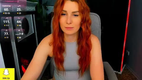 kiraxmoon online show from February 23, 2025, 10:17 am